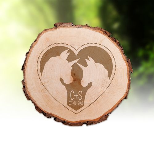 Tranche de tronc d�arbre avec gravure � couple de licornes 