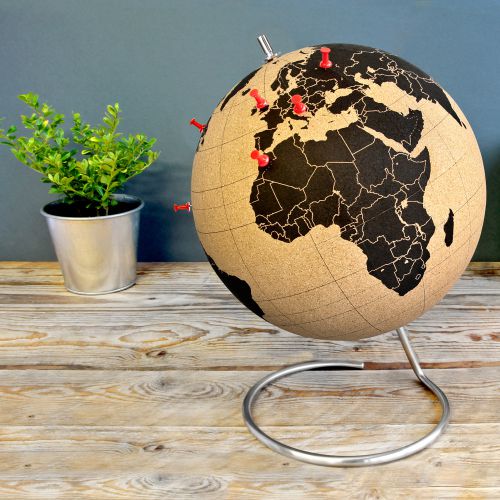 Globus aus Kork