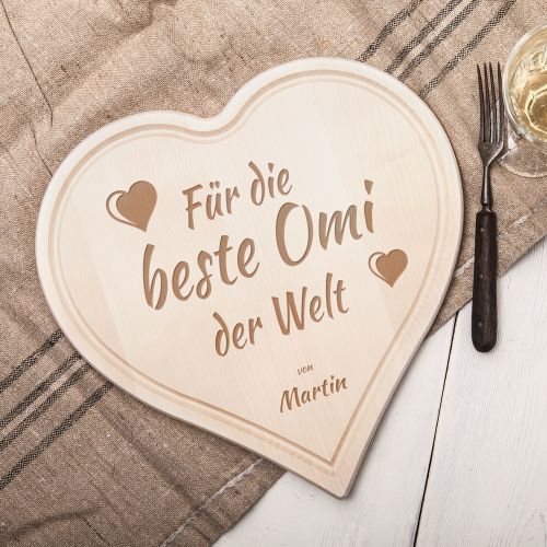 Graviertes Holzherz - Die beste Omi