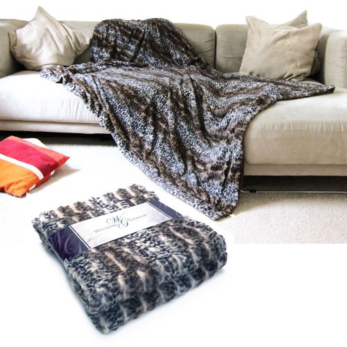 Plaid douillet � chat sauvage