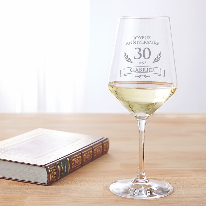 Verre à vin blanc pour le 30e anniversaire