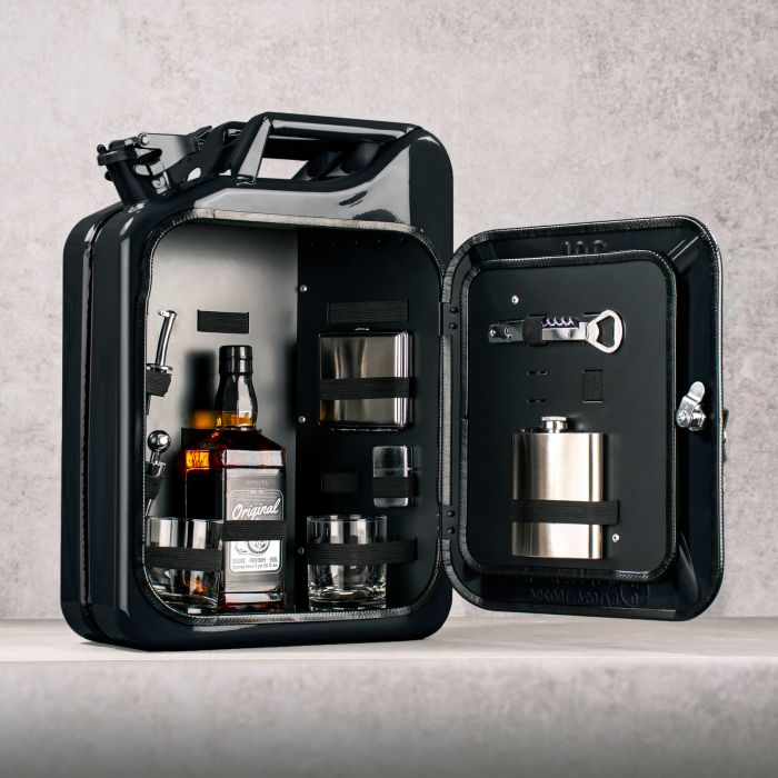 Schwarze Kanister Bar