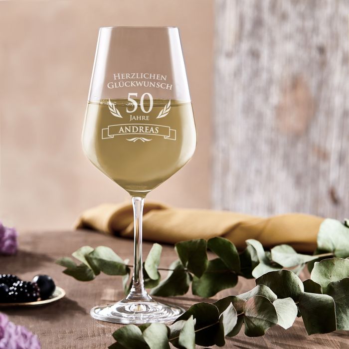 Weißweinglas zum 50. Geburtstag