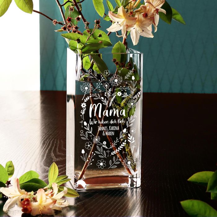 Vase mit Gravur - Blumenherz für Mama