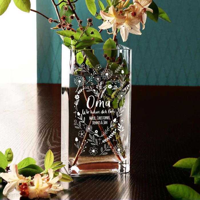 Vase mit Gravur - Blumenherz für Oma
