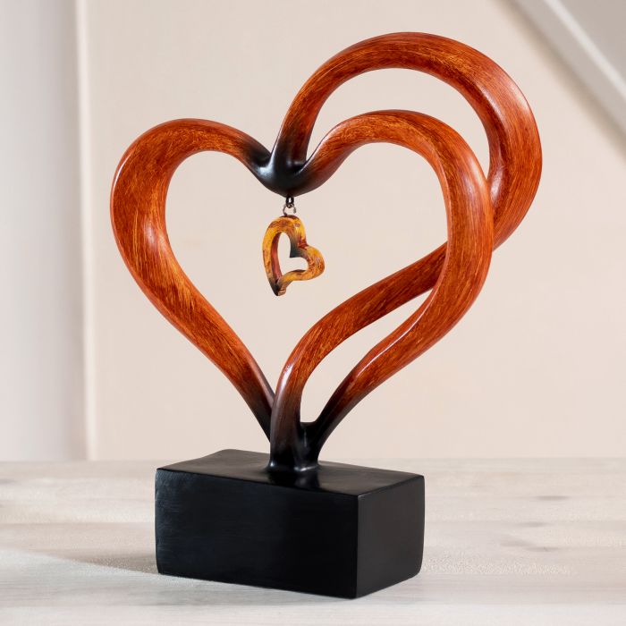 Design Skulptur - Holz-Herz mit Anhängern