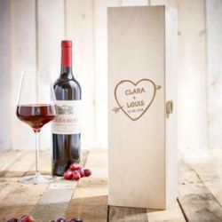 Caisse de vin personnalis�e � fl�che d�Amor 