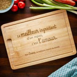 Planche � d�couper avec gravure - Maman cuisine avec amour