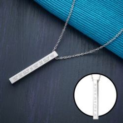 Collier avec pendentif b�ton grav� - Coordonn�es g�ographiques