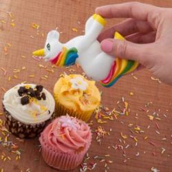 Licorne saupoudreuse de vermicelles en sucre