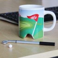 Tasse golf avec putter
