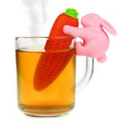 Lapin avec carotte � infuseur � th� 