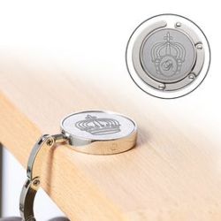 Accroche-sac avec couronne et gravure des initiales