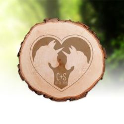 Tranche de tronc d�arbre avec gravure � couple de licornes 