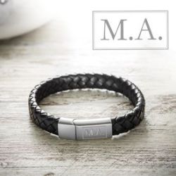 Bracelet en cuir tress� � initiales grav�es 