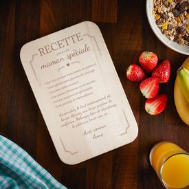 Planche � d�couper grav�e - Recette maman