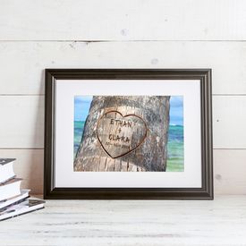 Herz im Baum - gerahmtes Bild