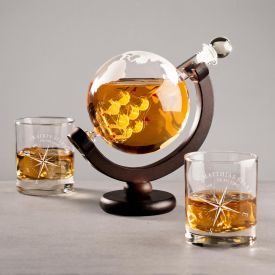 Set mit Globus Karaffe und 2 Whiskyglsern - Kompass Gravur