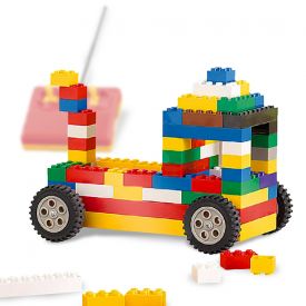 Voiture tlcommande en briques  assembler