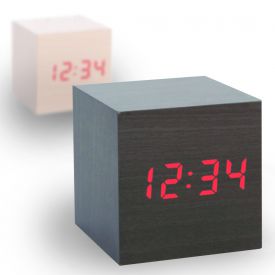 Horloge en bois fonc